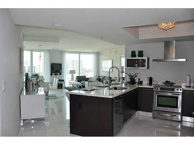 Building Photo - 150 Sunny Isles Blvd Unit 1-802 Rental