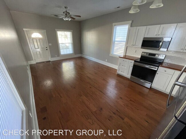 Photo - 2 br, 1 bath House - 468 East Brandeis Avenue