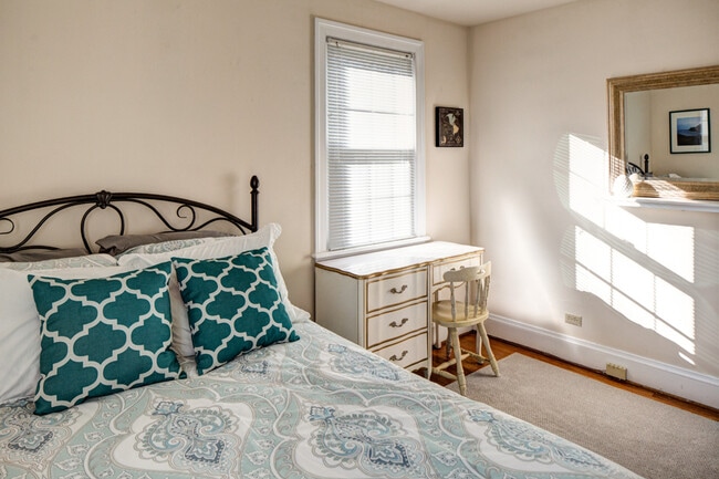 1620 Rugby Ave Unit B