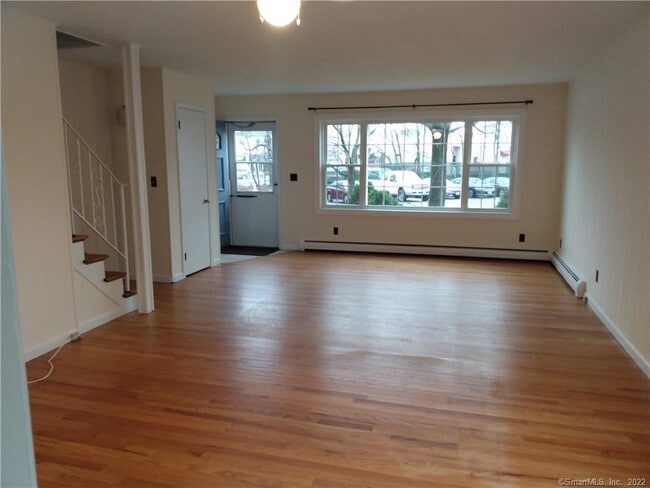 Photo - 18 Alyssa Ln