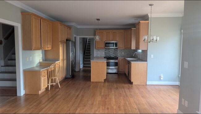 Photo - 527 Competition Rd