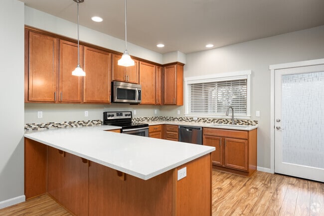 3BD, 2.5BA - Townhome