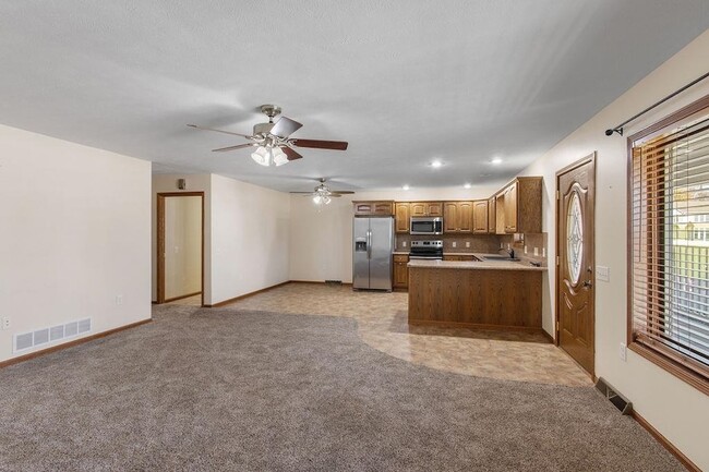 Photo - 112 N 5th St