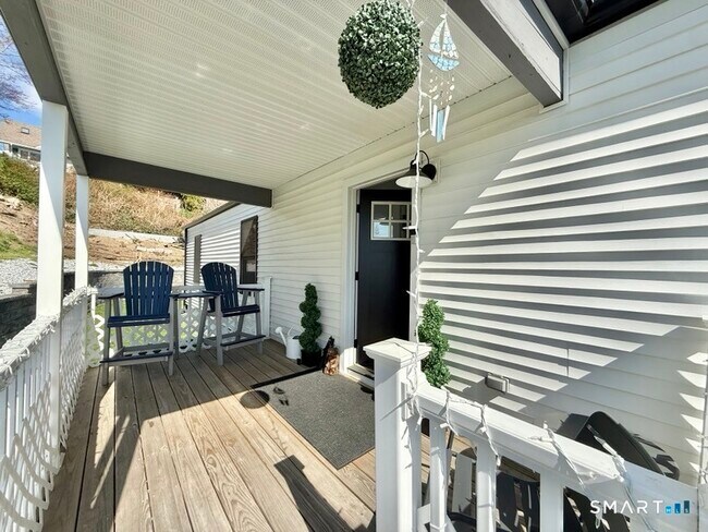 39 Edgefield Ave