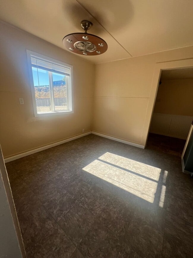 Photo - 2 Bedroom, 1 Bathroom Home