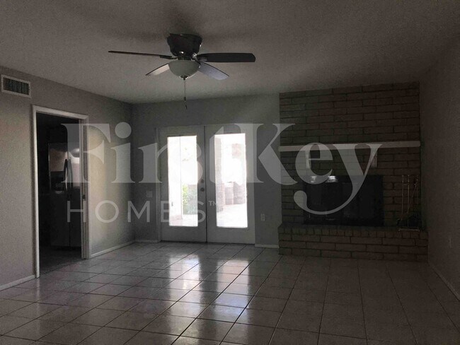 Photo - 4826 W Paradise Ln