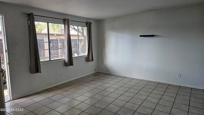 Photo - 3036 N Richey Blvd Unidad A