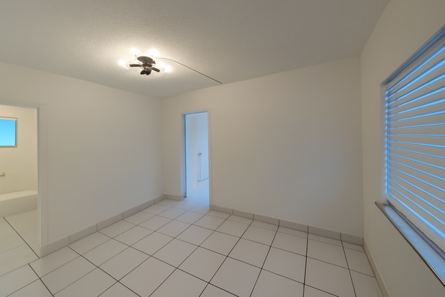 Photo - 1600 Center St Unit B8