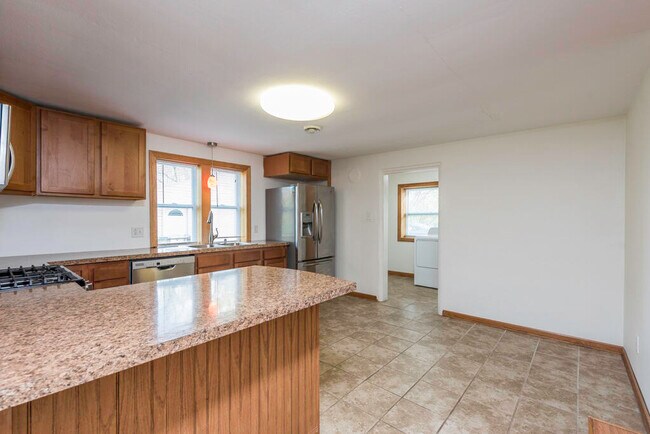 Photo - 10605 39th Ave