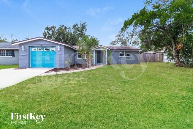 Building Photo - 8733 Roble Way