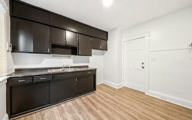 Photo - 8002 Maryland Ave