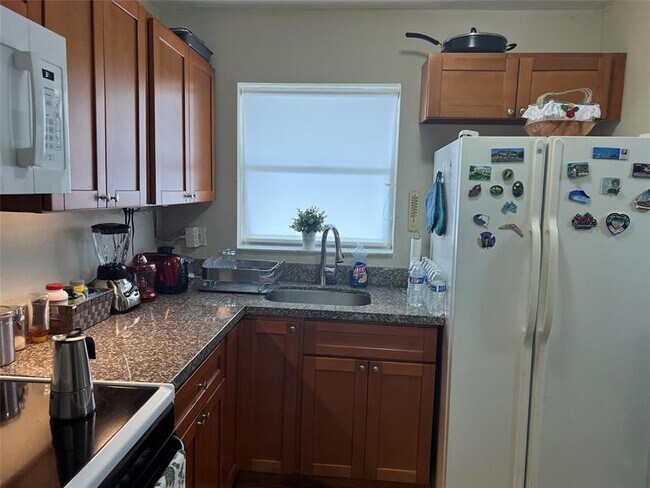 Photo - 8135 Sunrise Lakes Blvd Unidad 307