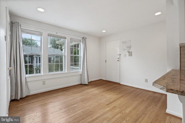 Building Photo - 307 E Duncan Ave Unit E Rental