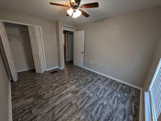 Photo - 4630 Ashburn Square Dr