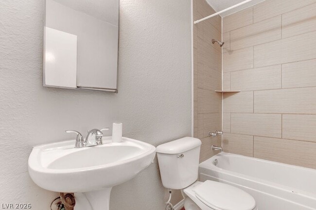 Building Photo - 1810 Bartoli Dr Unit 1