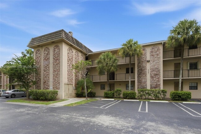 Building Photo - 3361 NW 85th Ave Unit 205