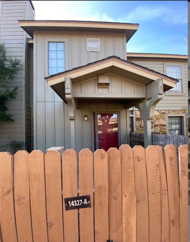 2 Bed/1 Bath Condo on Penn near Quail Springs - 2 Bed/1 Bath Condo on Penn near Quail Springs