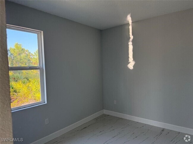 Building Photo - 1043 Norfolk Ave S Rental