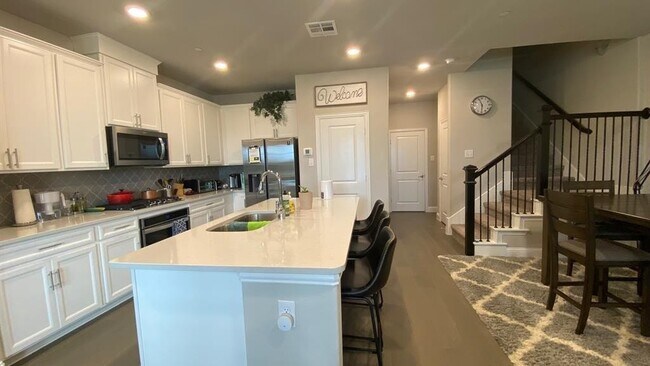 Photo - 2008 Naples Dr