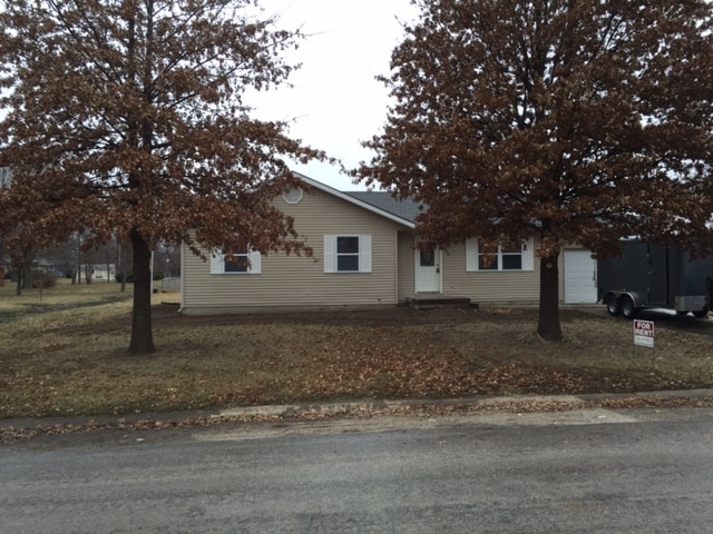 Building Photo - 306 N Main St