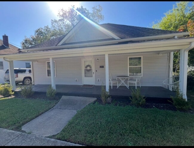 Building Photo - Totally Renovated Arts and Crafts Bungalow...