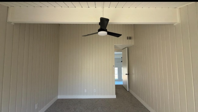 Photo - 19 Lakeway St