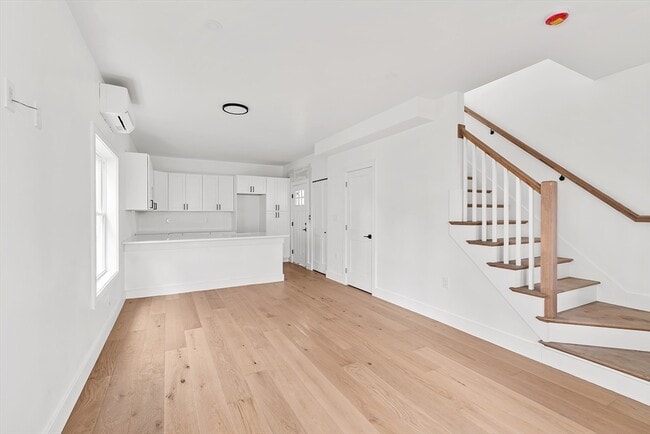 Photo - 7-9 2nd St