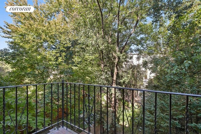 Photo - 119 Wyckoff St