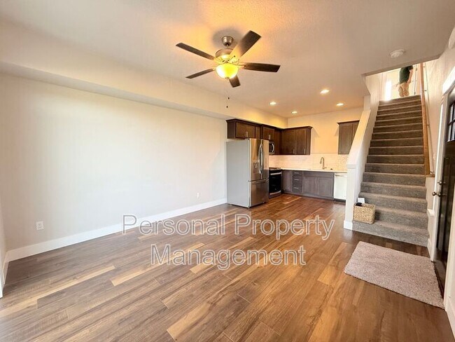 Building Photo - 1530 NW 29th Pl