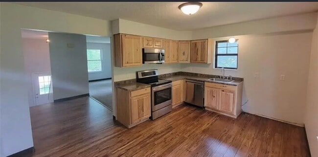 Photo - 807 N Clark Ave Unit 807 N Clark Ave
