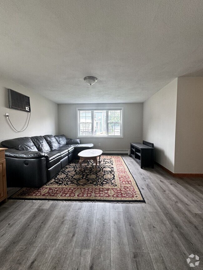 Building Photo - Lower Allston - Family Friendly - 3bed Rental