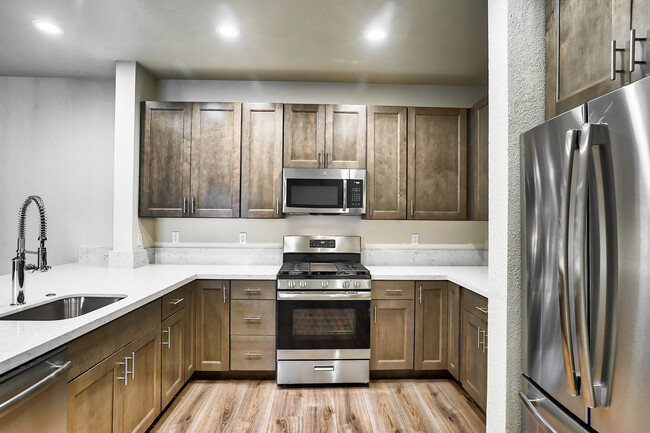Building Photo - The Boulders at Fountaingrove Rental