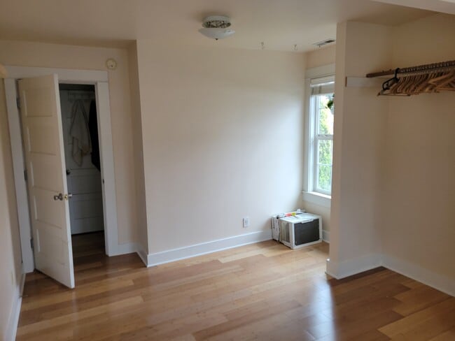 Photo - 3915 N Vancouver Ave