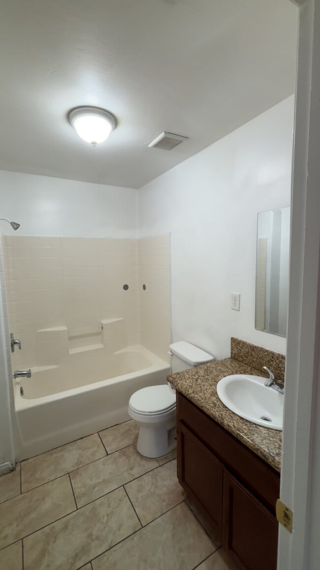 Photo - 326 Beardsley Ave Unit #c