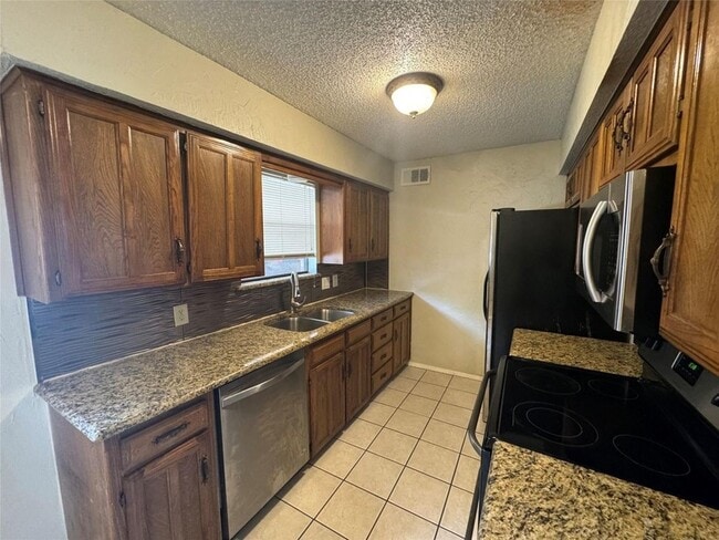 Photo - 2721 Hurstview Dr Unit D