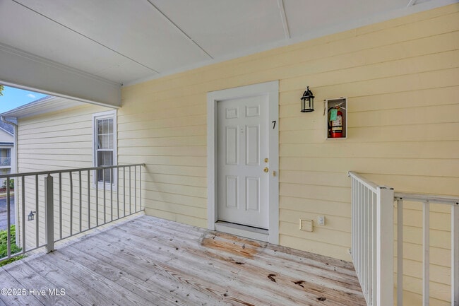Building Photo - 5012 Hunters Trail Unit 7