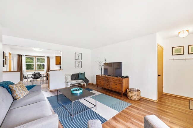 Photo - 2728 Florann Dr