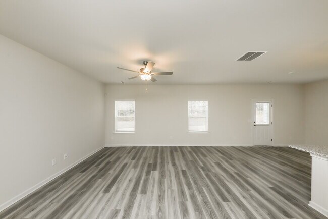 Photo - 473 Prescott Wy