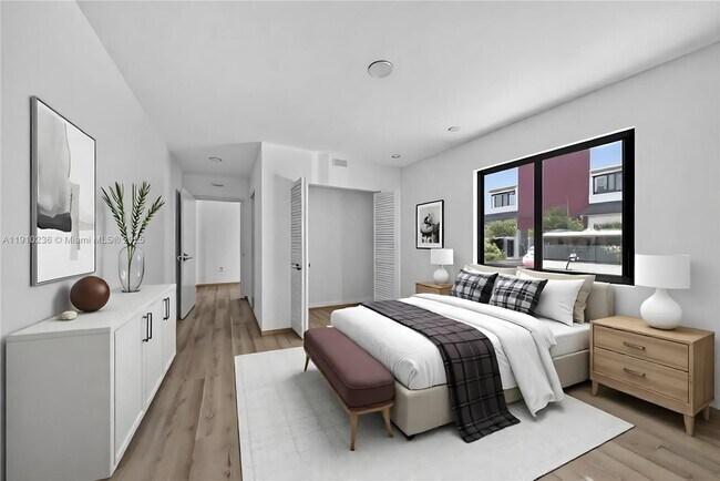 Photo - 936 NW 10th St