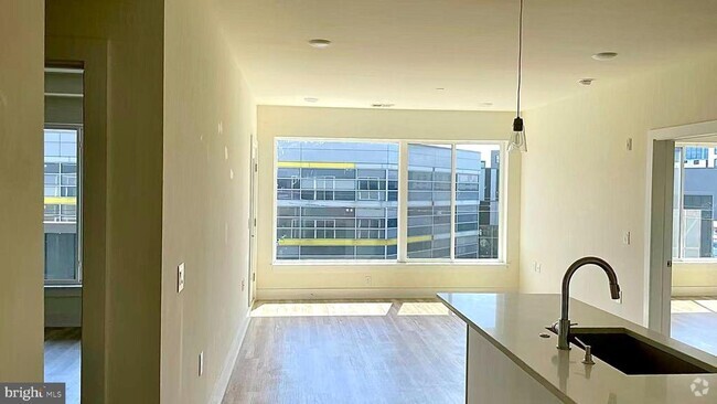 Building Photo - 1148 N 2nd St Unit 3I Rental