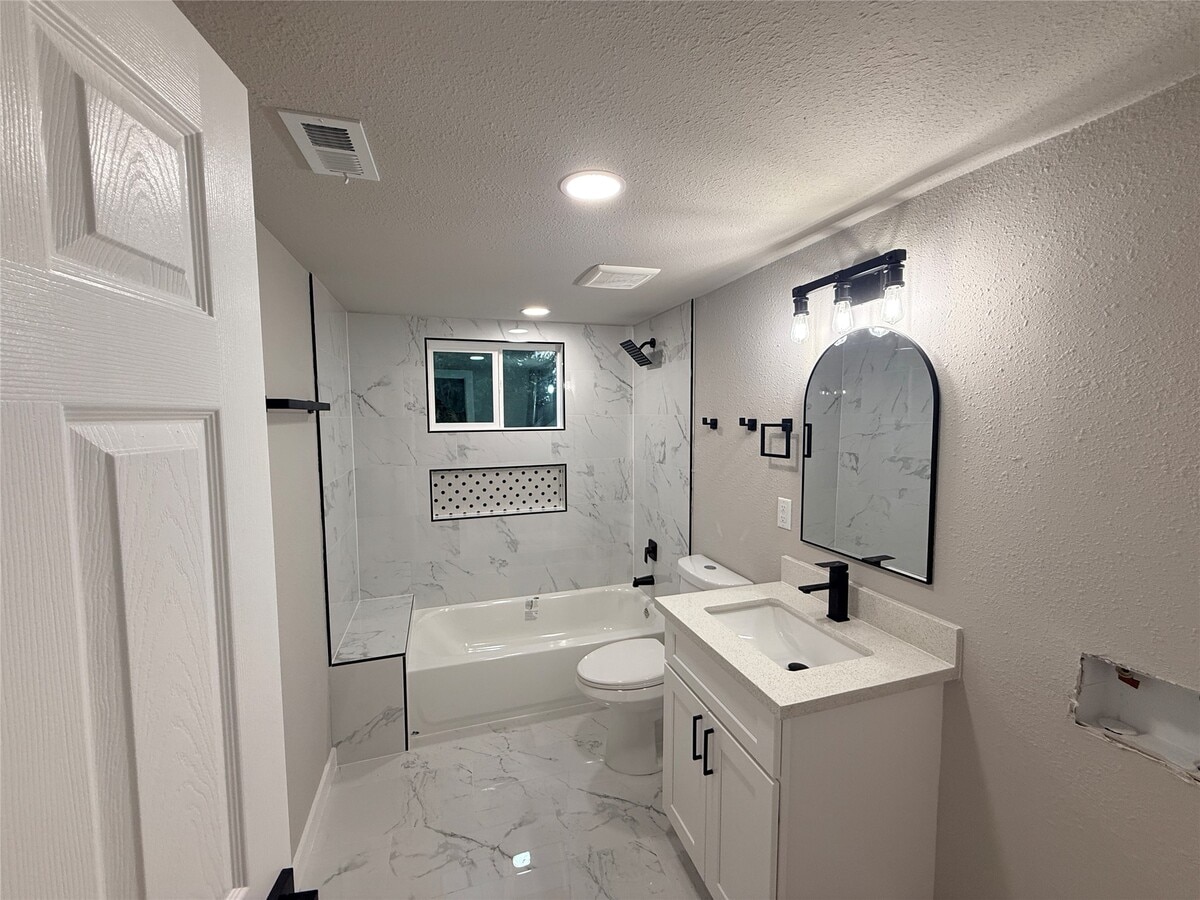 Photo - 5238 Pease St Unit 3