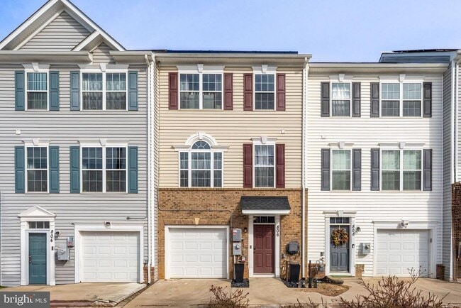 Photo - 806 Maury Ave