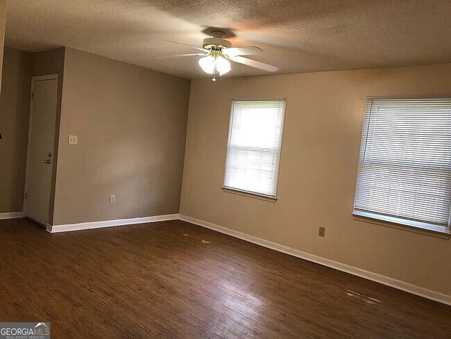 Photo - 370 Jockey Club Dr