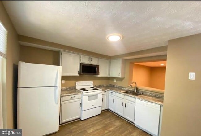 Photo - 14103 Armilla Ct