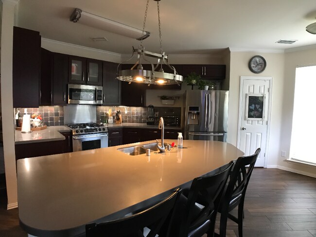 Photo - 1761 Meyerwood Ln S