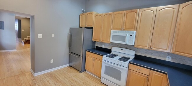 Photo - 926 S Hanover St