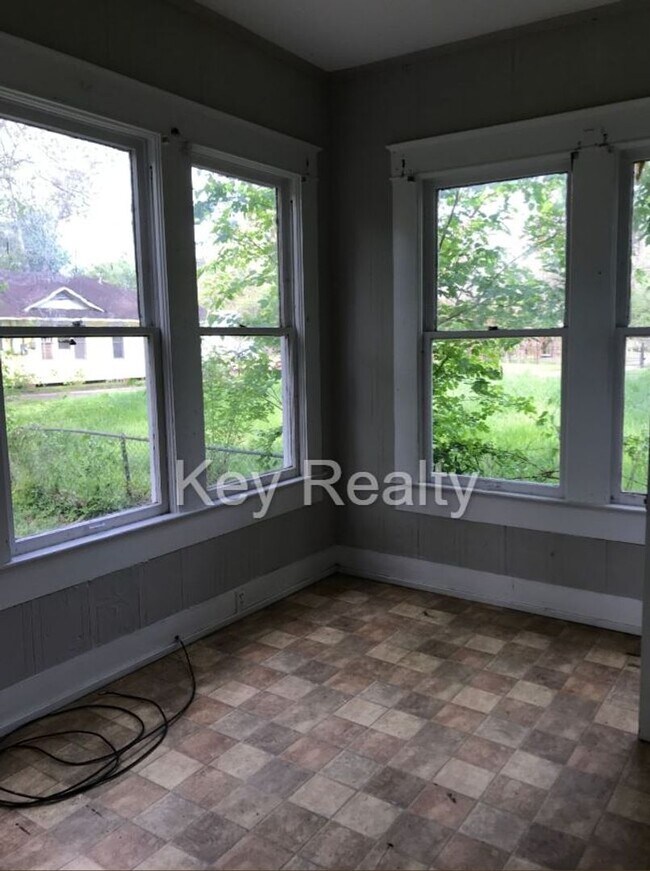 Photo - 406 18th St Casa