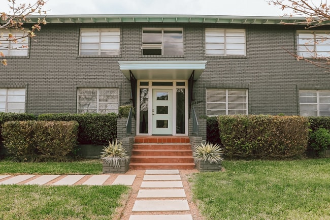 Building Photo - Lakewood Plaza Rental