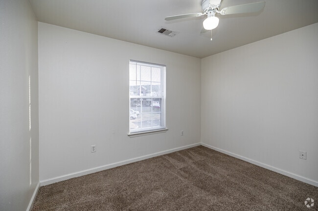 3BR, 2BA - 1,452SF - Third Bedroom - Oak Crest Apartments