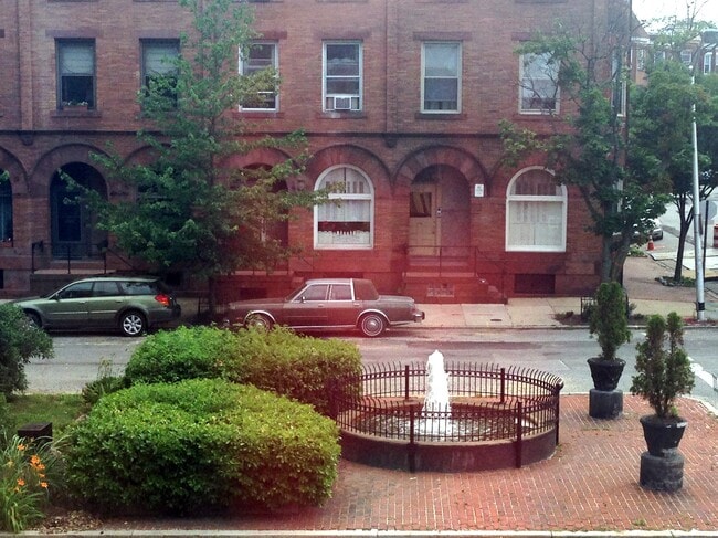 Photo - 2037 Park Ave